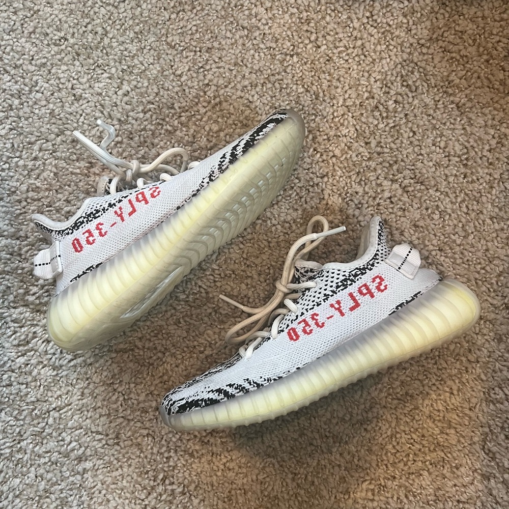 Yeezy boost 350 zebras